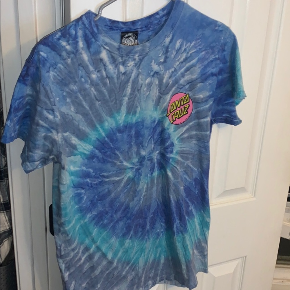 Santa cruz tee